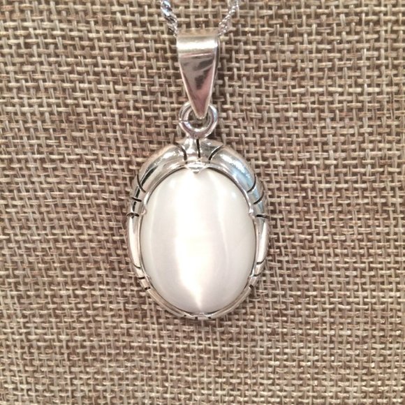 Jewelry - Large White Cat's Eye in SS Pendant